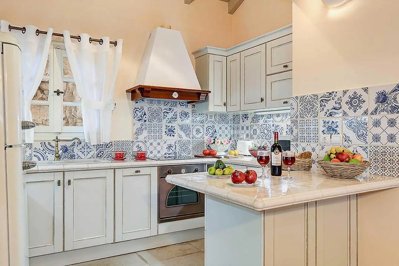 Villa Persephone Antipata  0*, Antipata (Erisos) اليونان